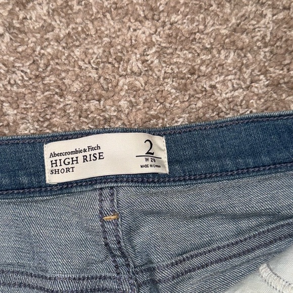 Shorts - Picture 3 of 3